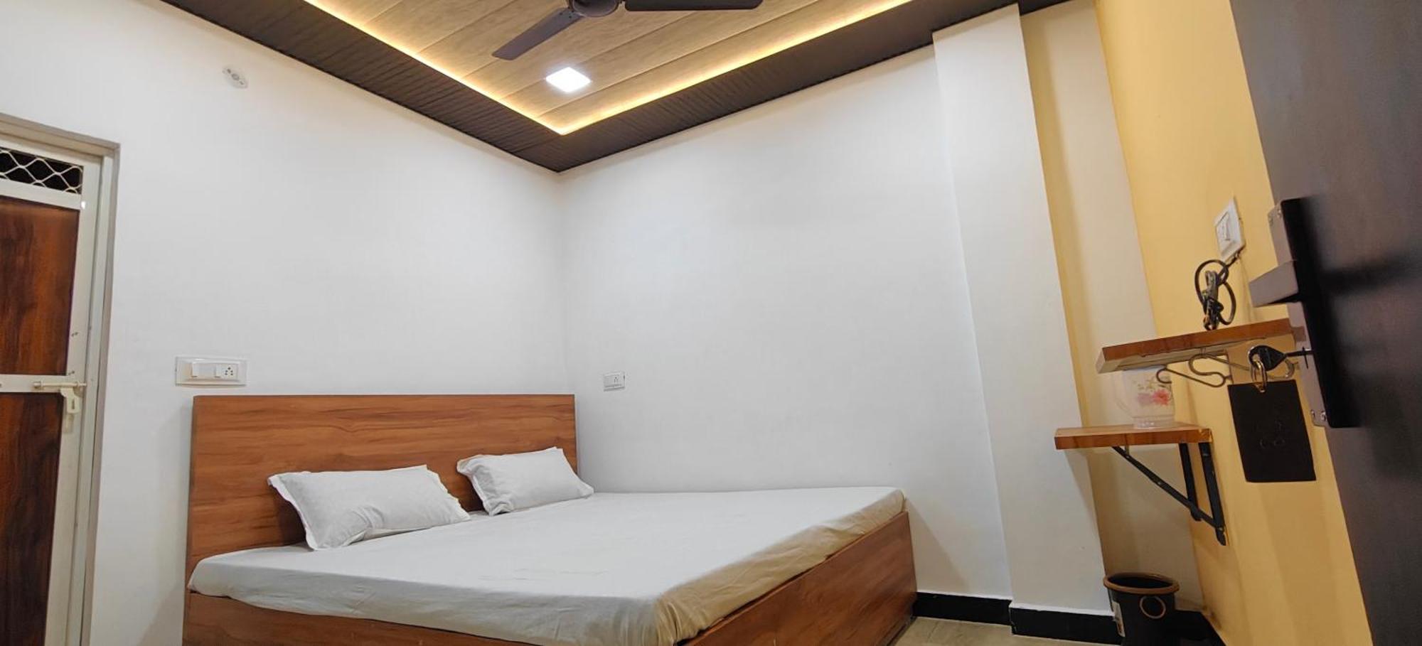 Jhānsi Hotel Mashaal- A Light Lit By Vidhata מראה חיצוני תמונה